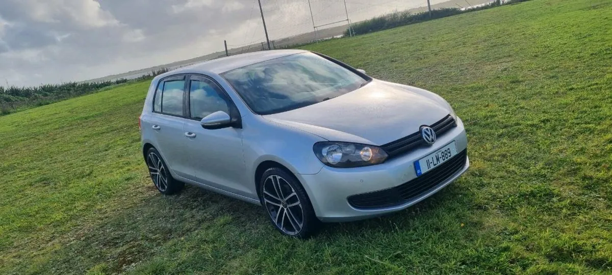 2011 Volkswagen Golf - Image 3