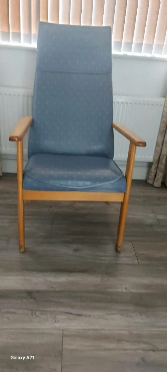 Arm chair - Image 4