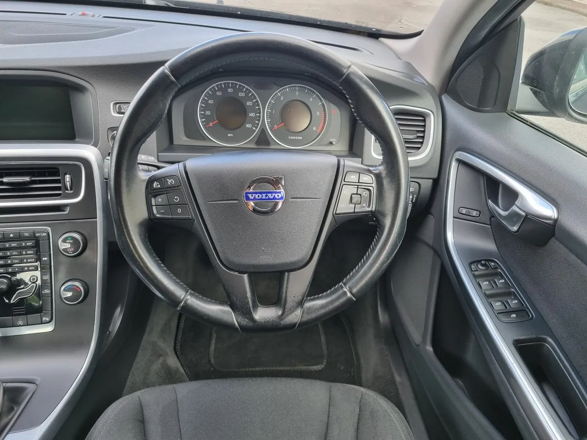 Volvo S60 2013 - Image 2