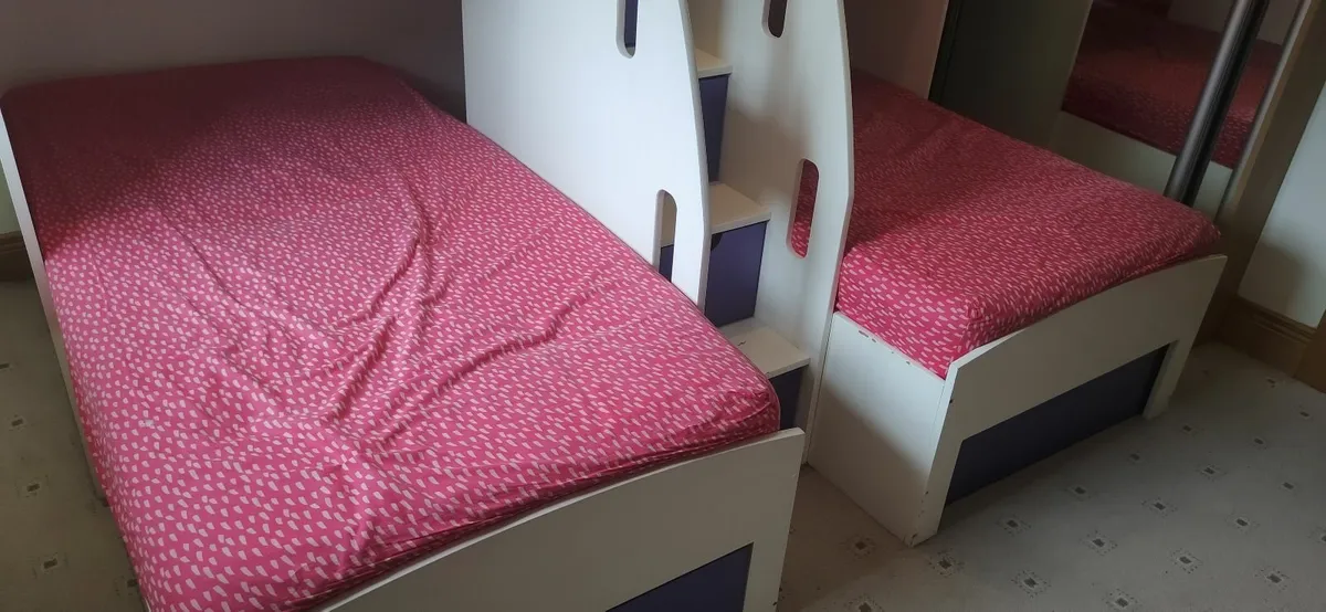 Kids triple bunk bed - Image 2