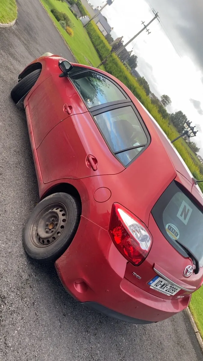 Toyota Auris 2010 - Image 4
