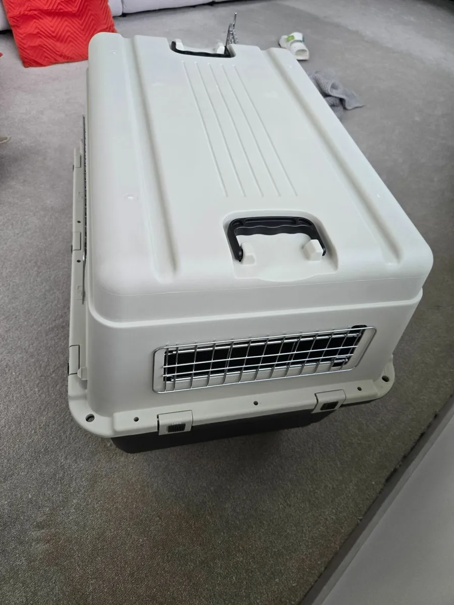 Pet Carrier - Image 3