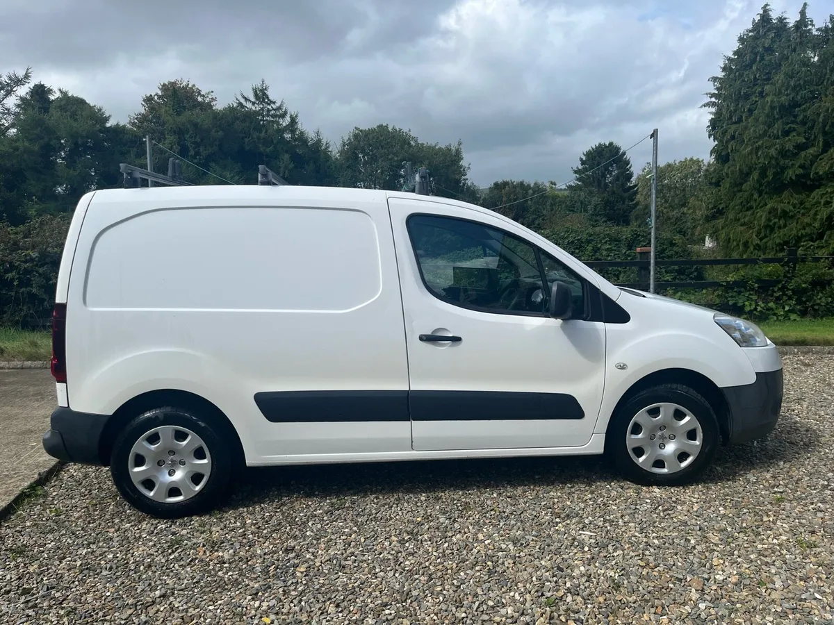 Peugeot Partner - Image 1