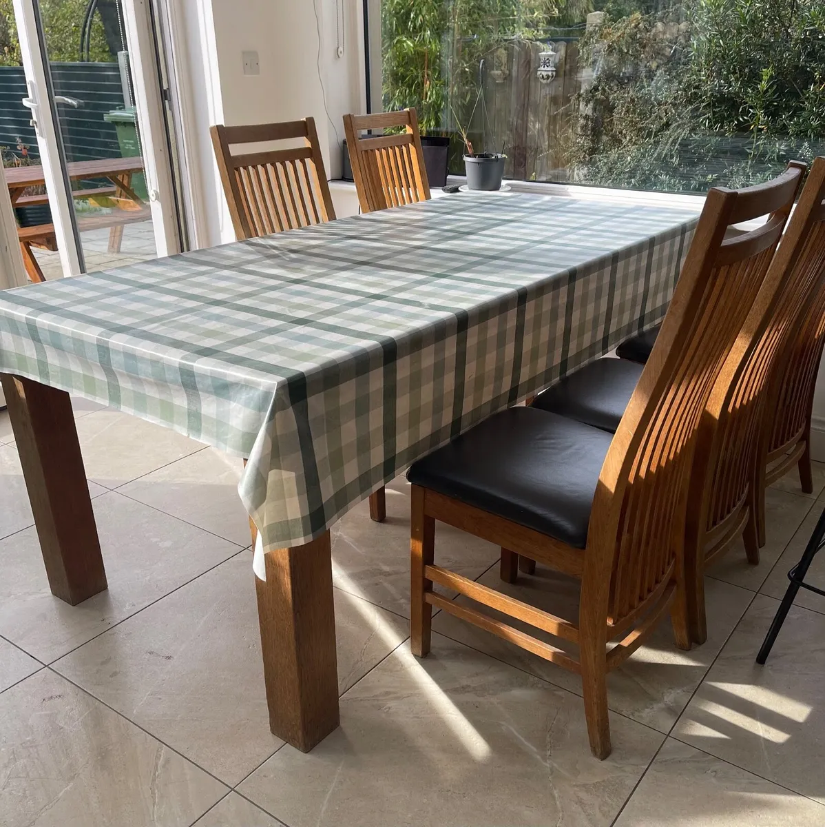 6 Dining chairs - Image 1