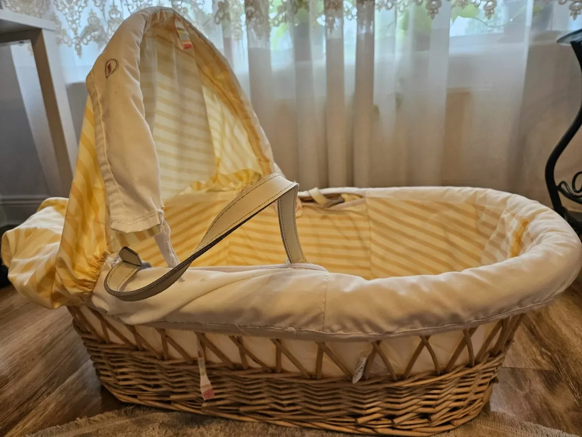 Moses basket - Image 1