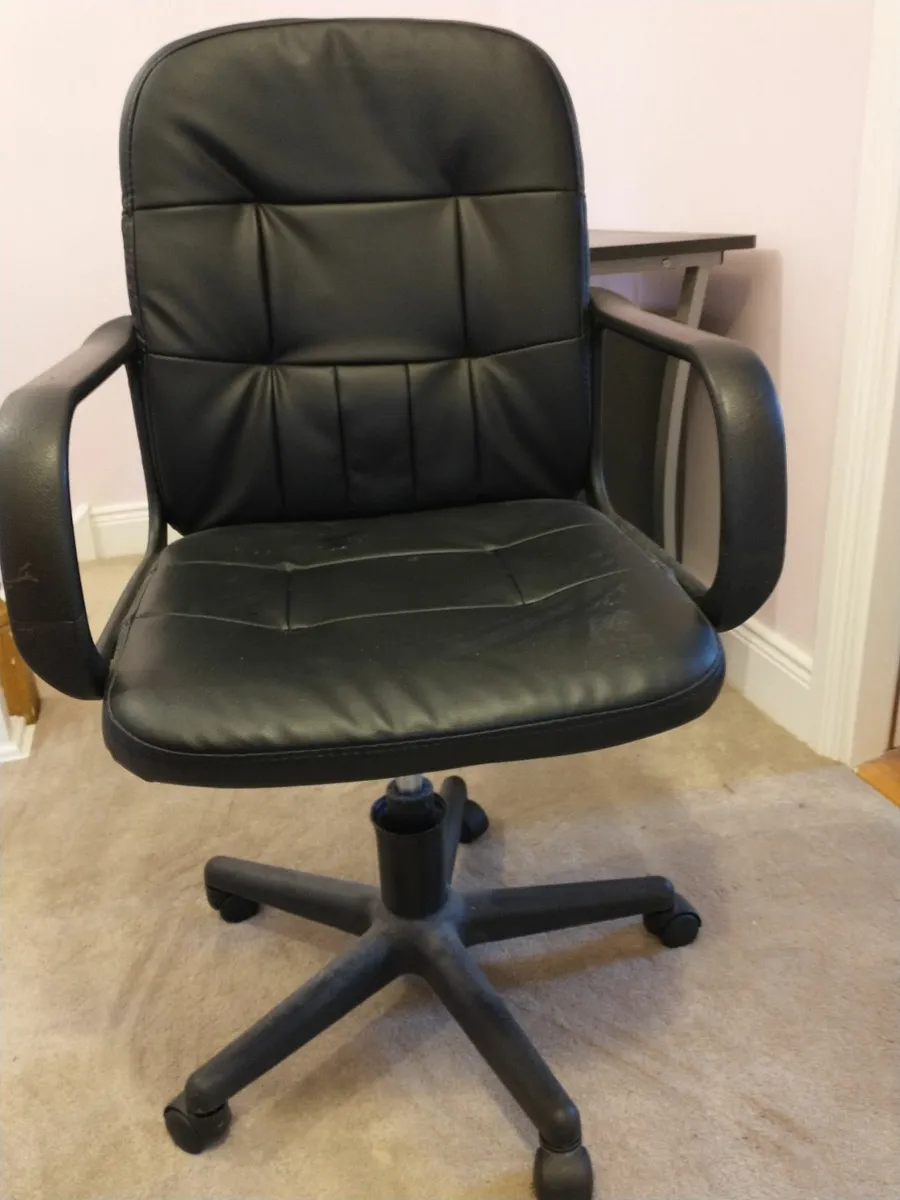 Office chair and table - Image 4