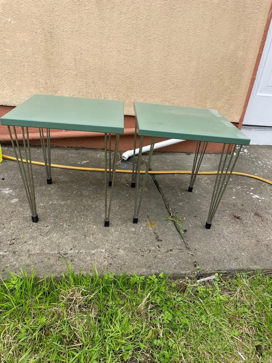 2 side tables €20 pair - Image 4