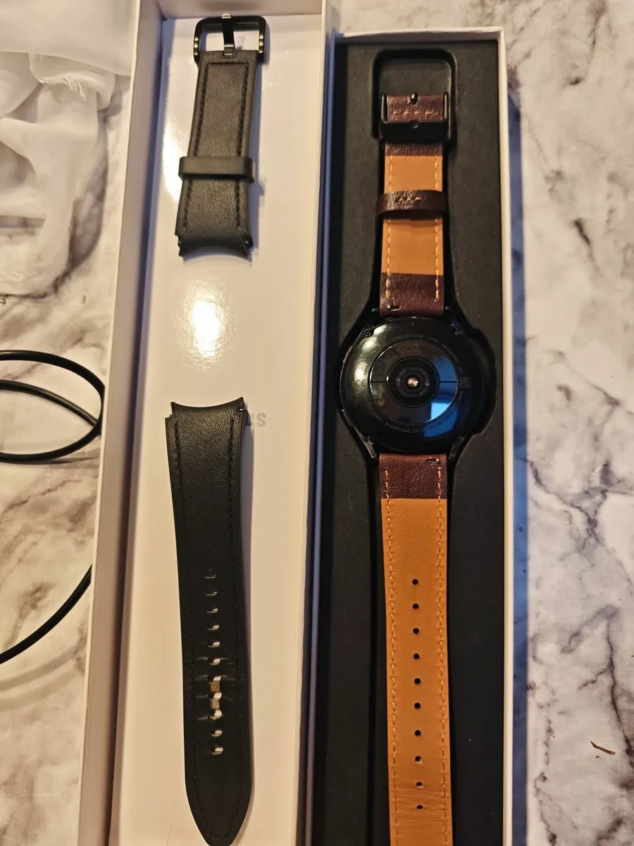 Samsung galaxy Watch 4 classic , 44mm - Image 2