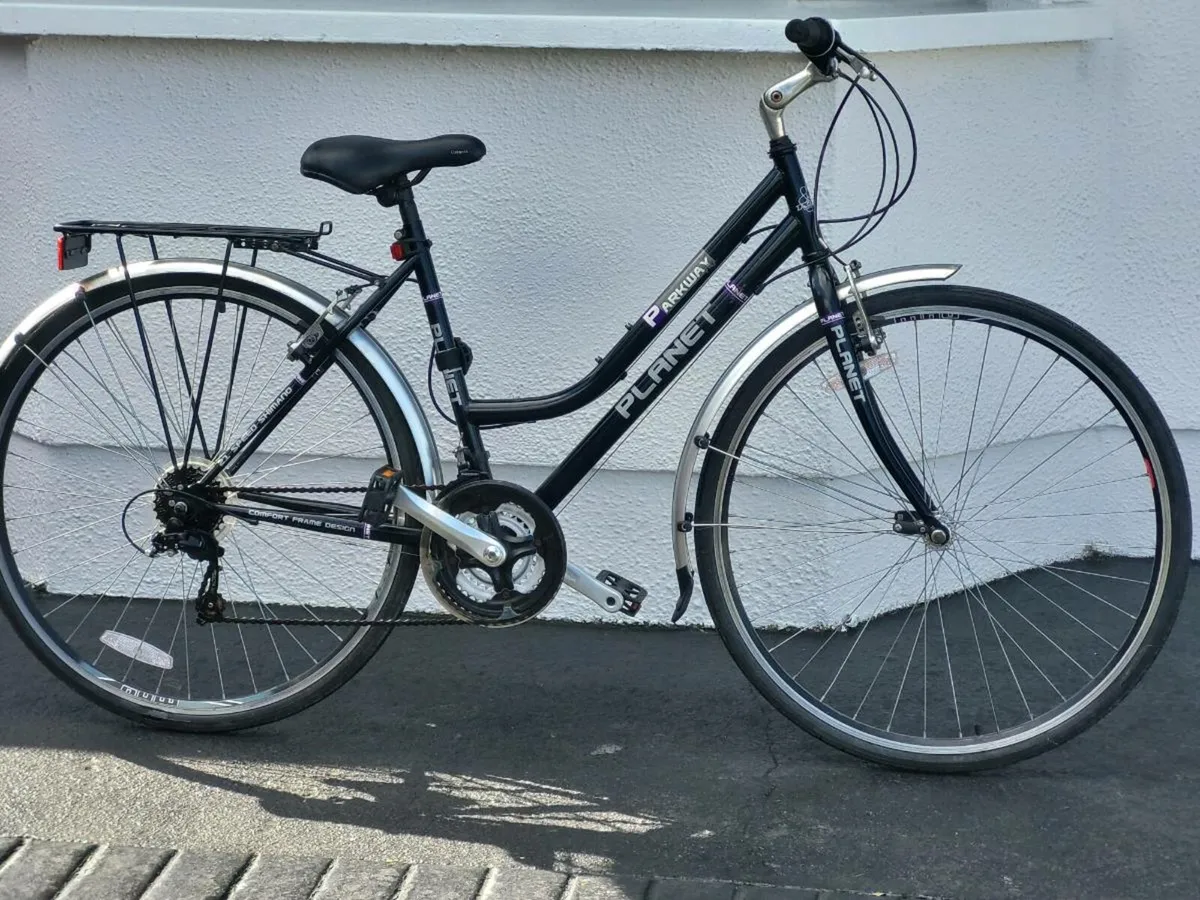 LADIES BIKE SELDOM USED. NO OFFERS - Image 1