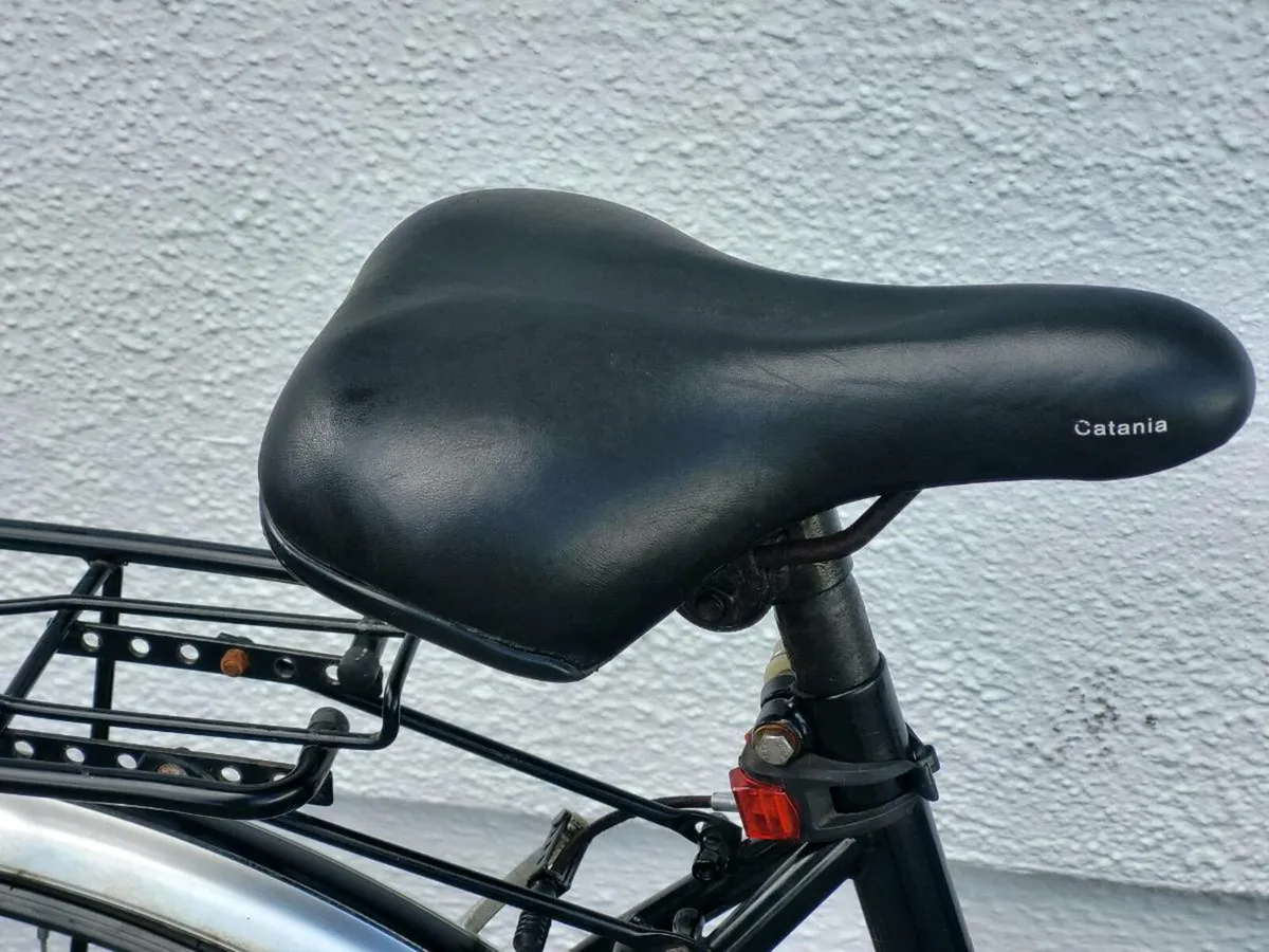 LADIES BIKE SELDOM USED. NO OFFERS - Image 4