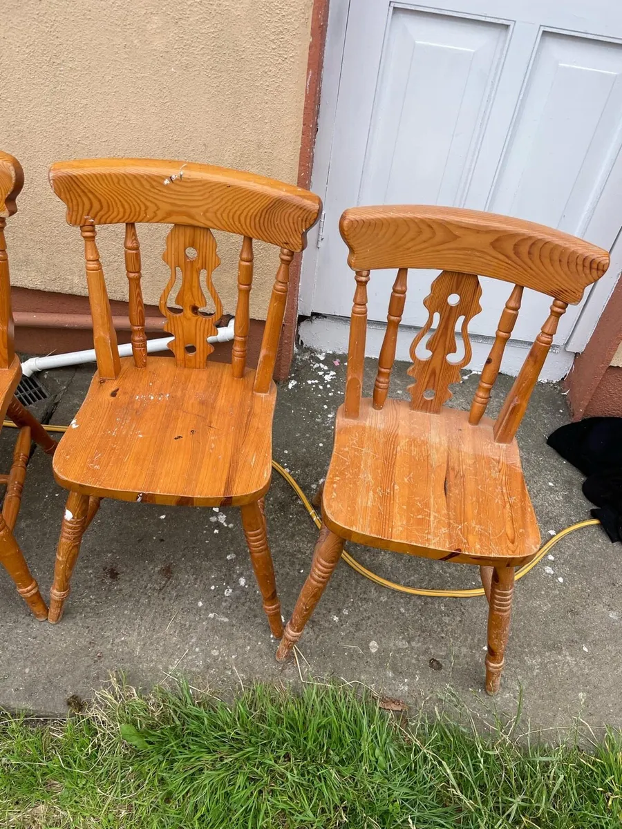 4 kitchen pine chair set €80 - Image 3