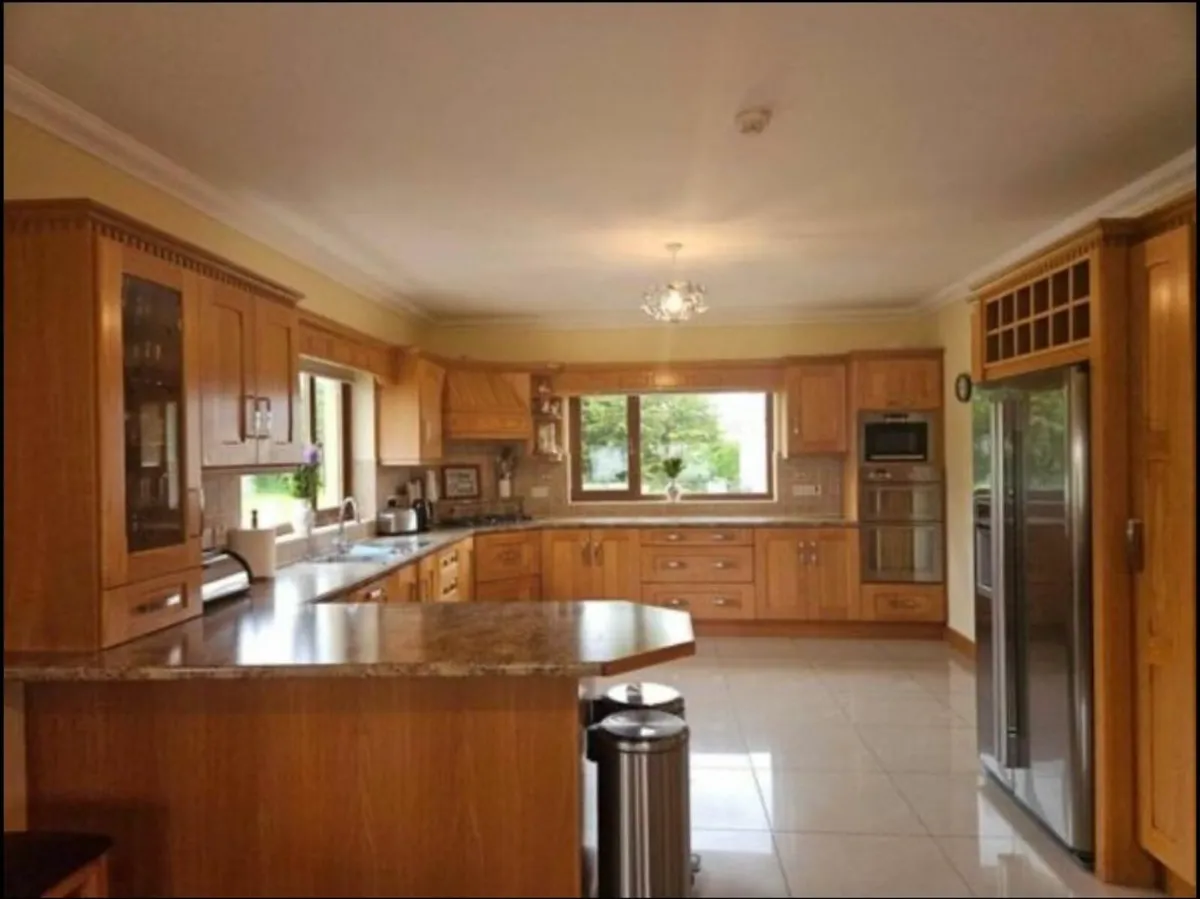 Beautiful solid wood kitchen for sale! - Image 1