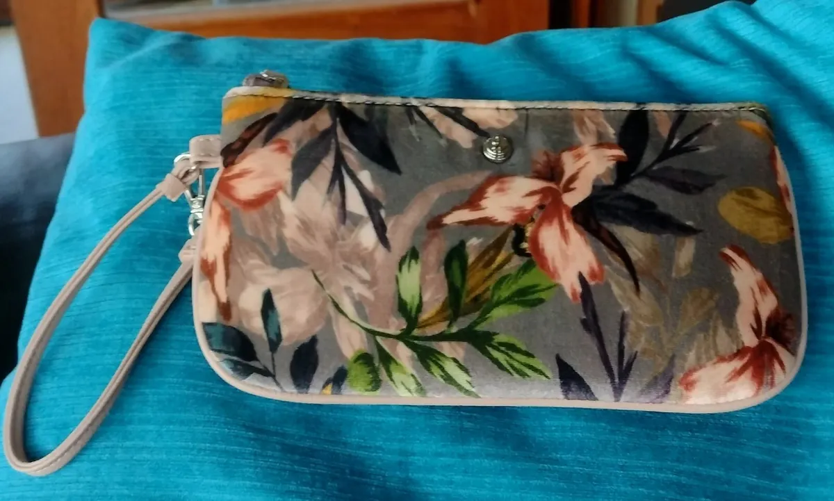 Clutch bag - Image 2