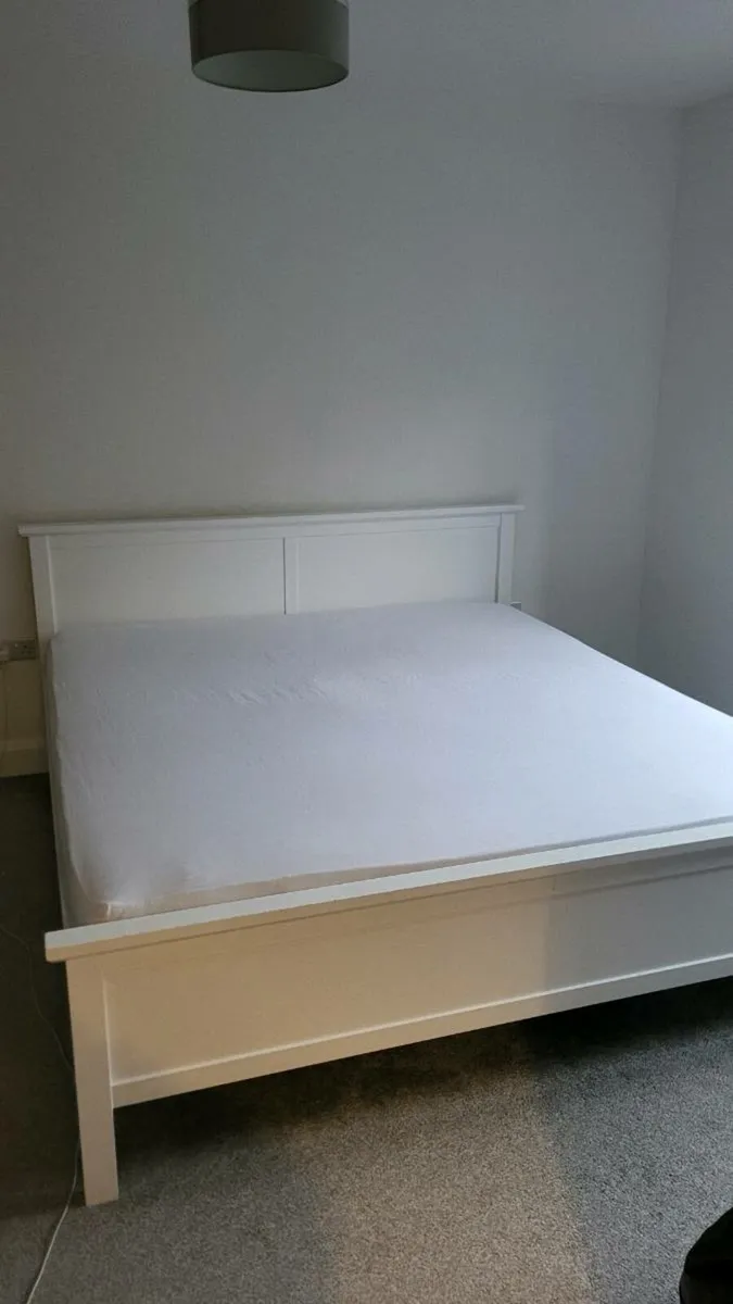 Superking bed frame - Image 1