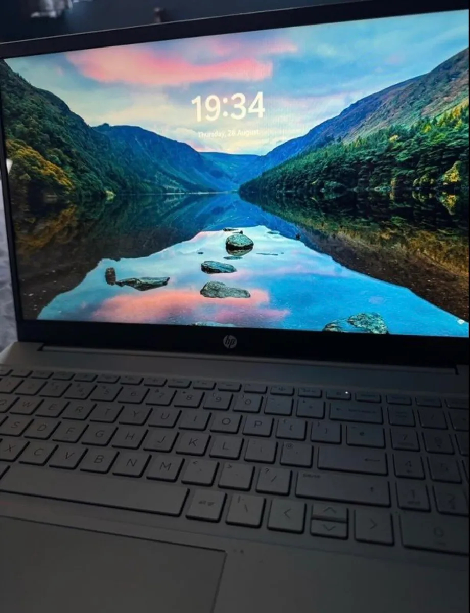 Hp laptop - Image 1
