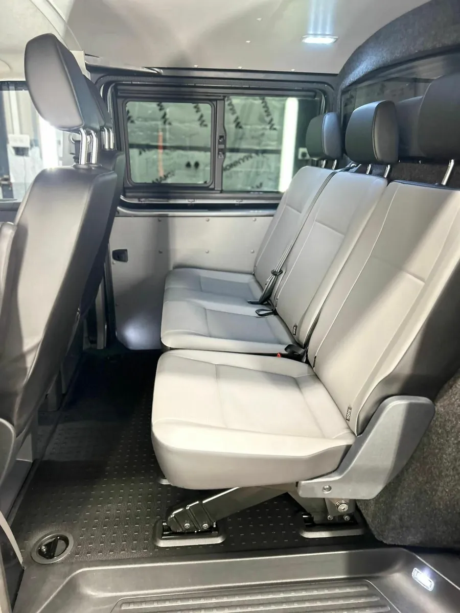 Volkswagen Transporter 2022 - Image 3