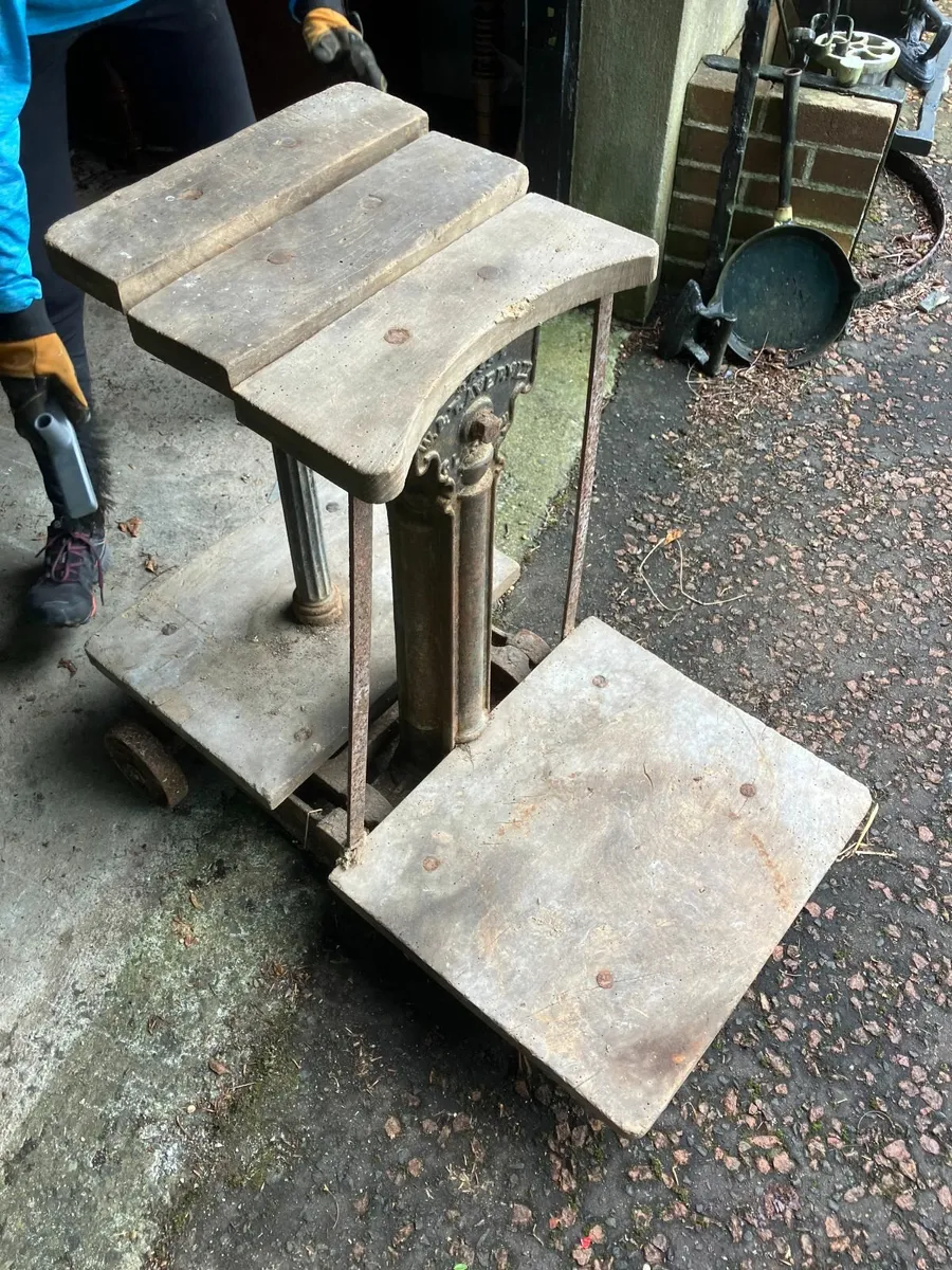 Antique Avery Sack scales - Image 3