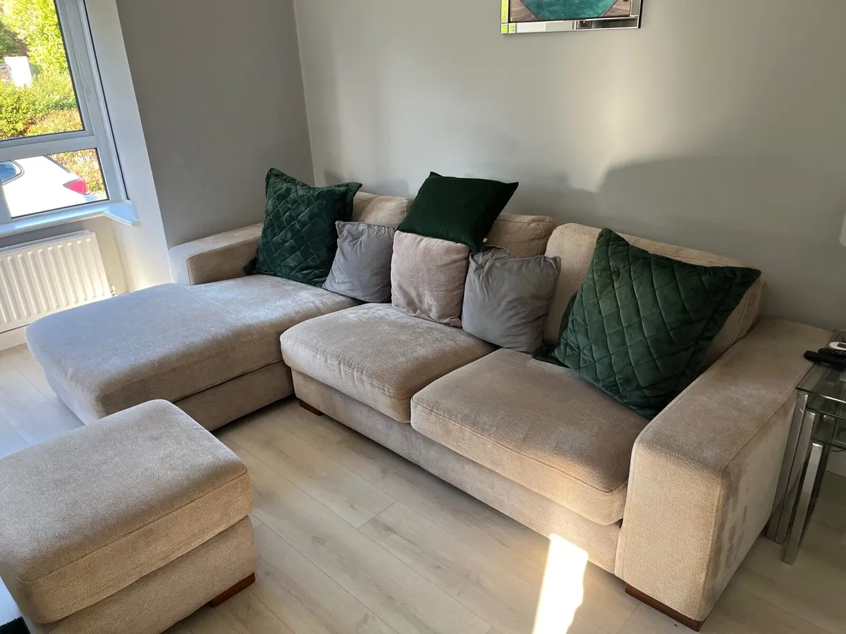 4 Piece Furniture set - Image 1