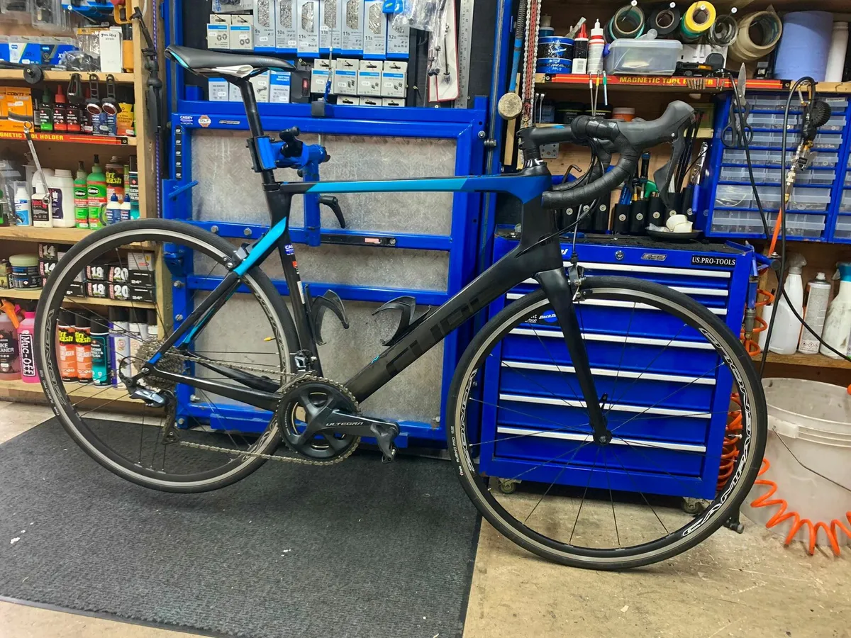 Cube Agree C62 carbon bike size 60 - Image 1
