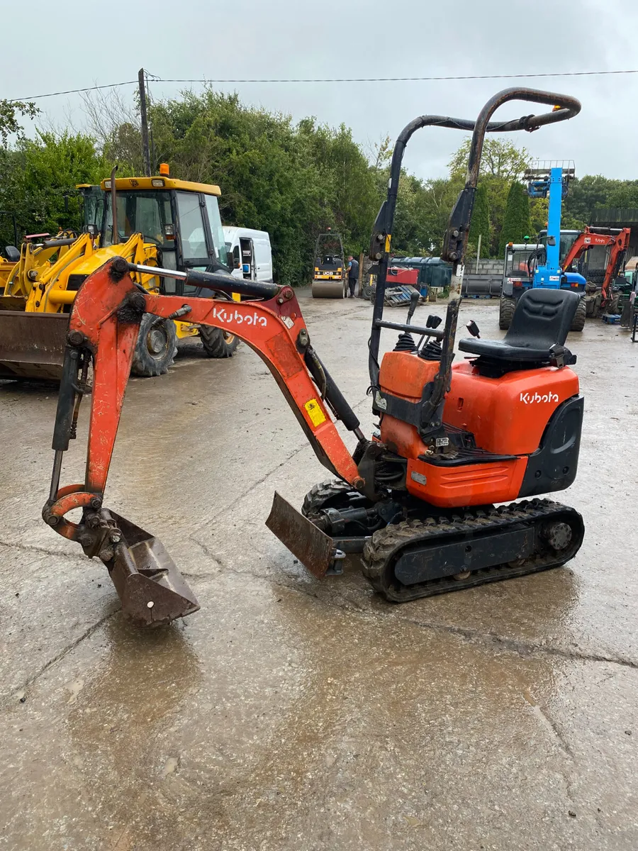 Kubota K008-3 Micro Excavator For Sale - Image 3