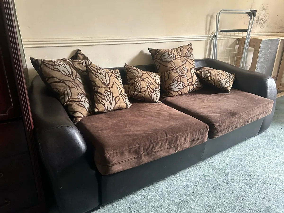 Couch - Image 3