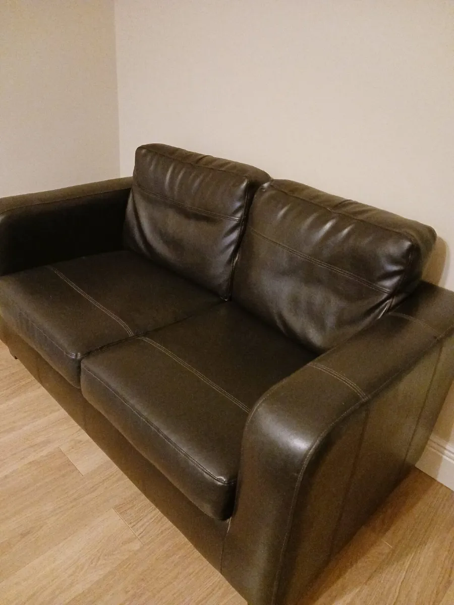 Couch - Image 2