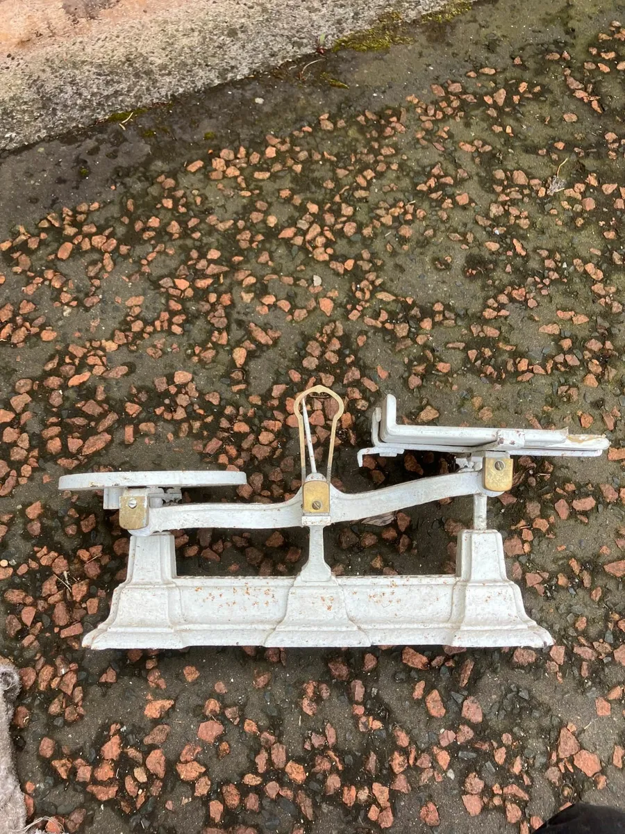 Antique Avery Weigh Scales - Image 1