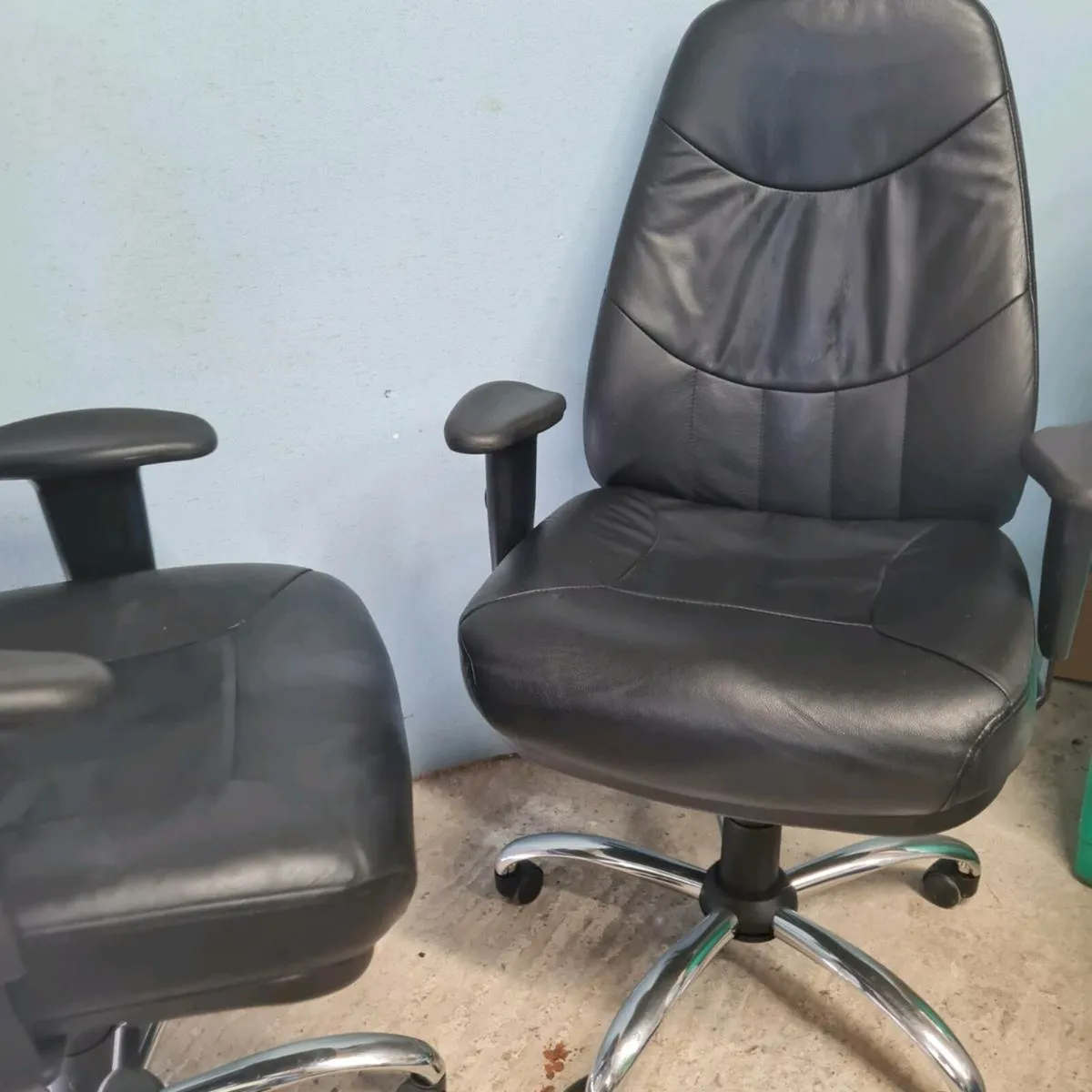 Leather executive office chairs - Image 4