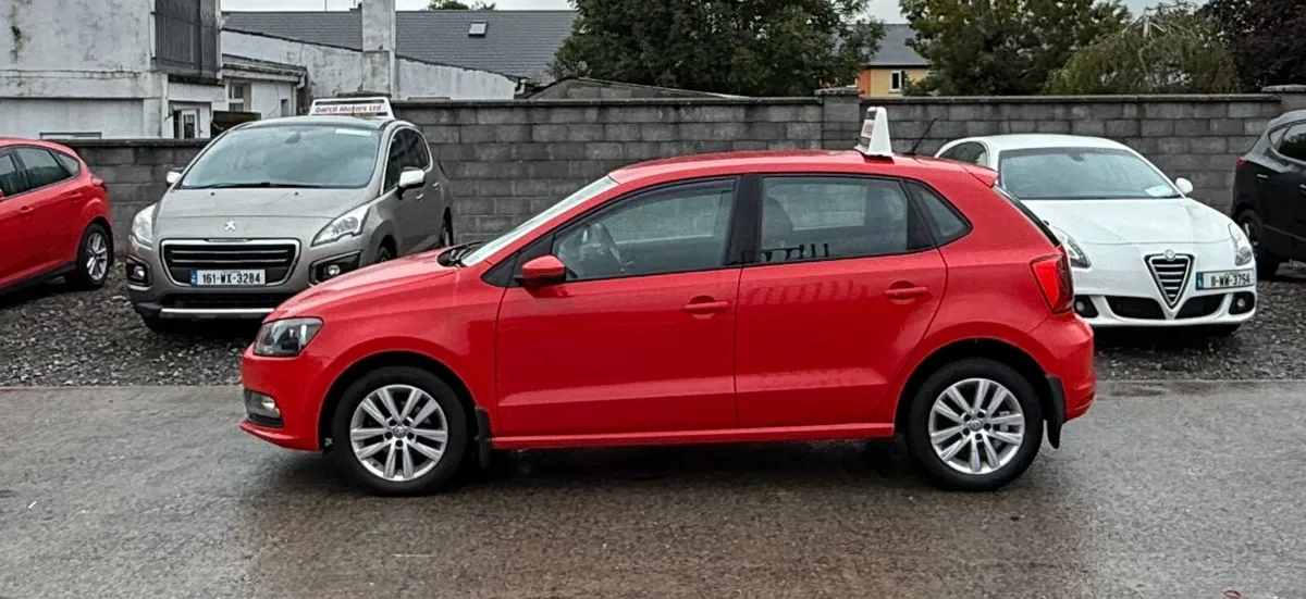 16 Volkswagen Polo 1.0 - Image 2