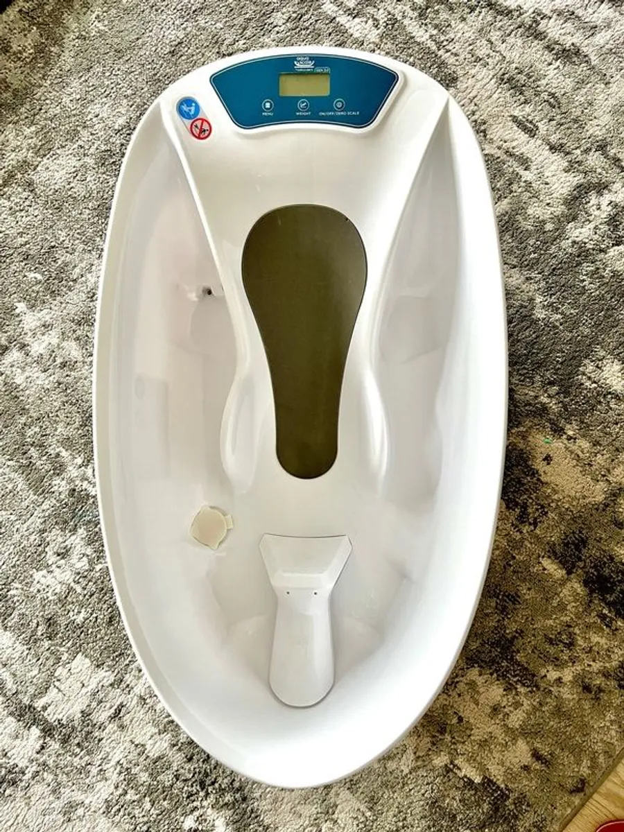 Baby Tub, Scale and Thermometer, 3 in 1. Great Deal! - Image 2