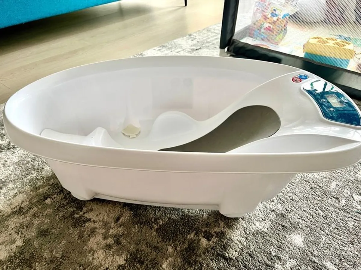 Baby Tub, Scale and Thermometer, 3 in 1. Great Deal! - Image 3