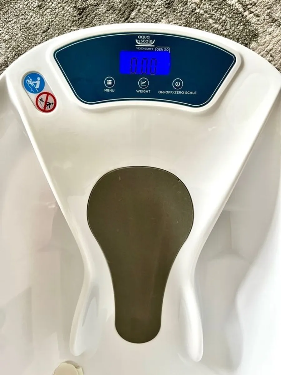 Baby Tub, Scale and Thermometer, 3 in 1. Great Deal! - Image 4
