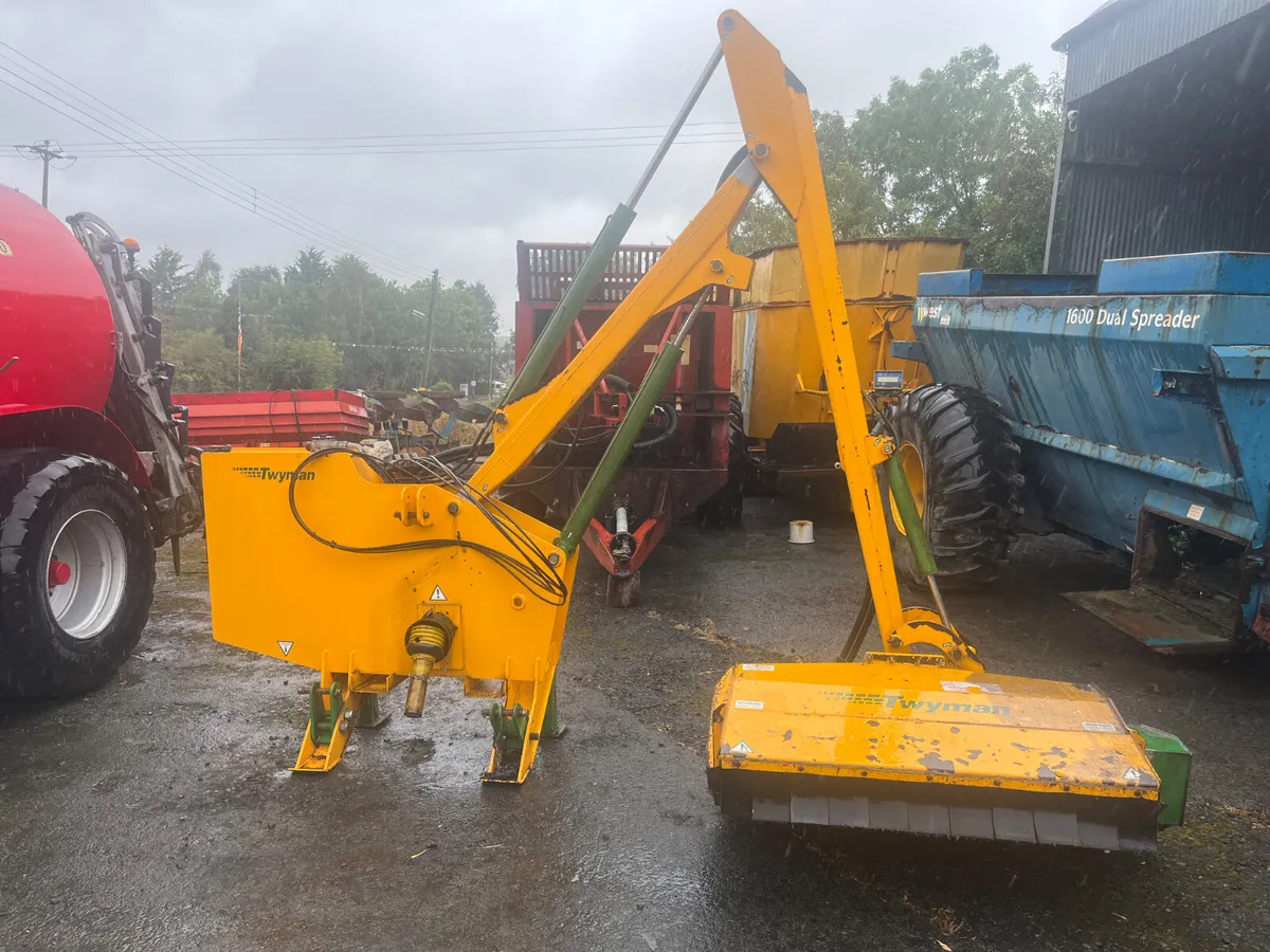 Used Twyman 457 Hedgecutter - Image 1