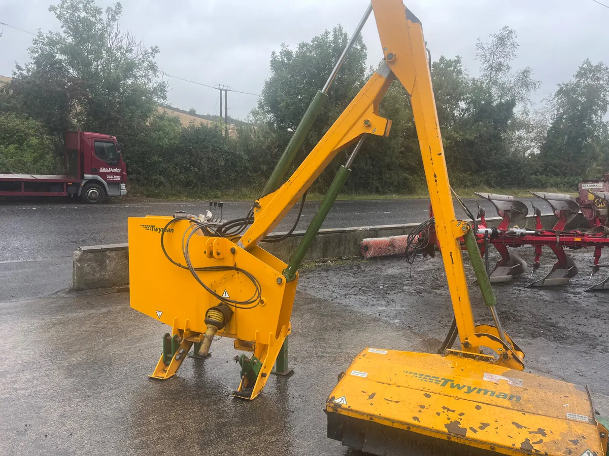 Used Twyman 457 Hedgecutter - Image 3