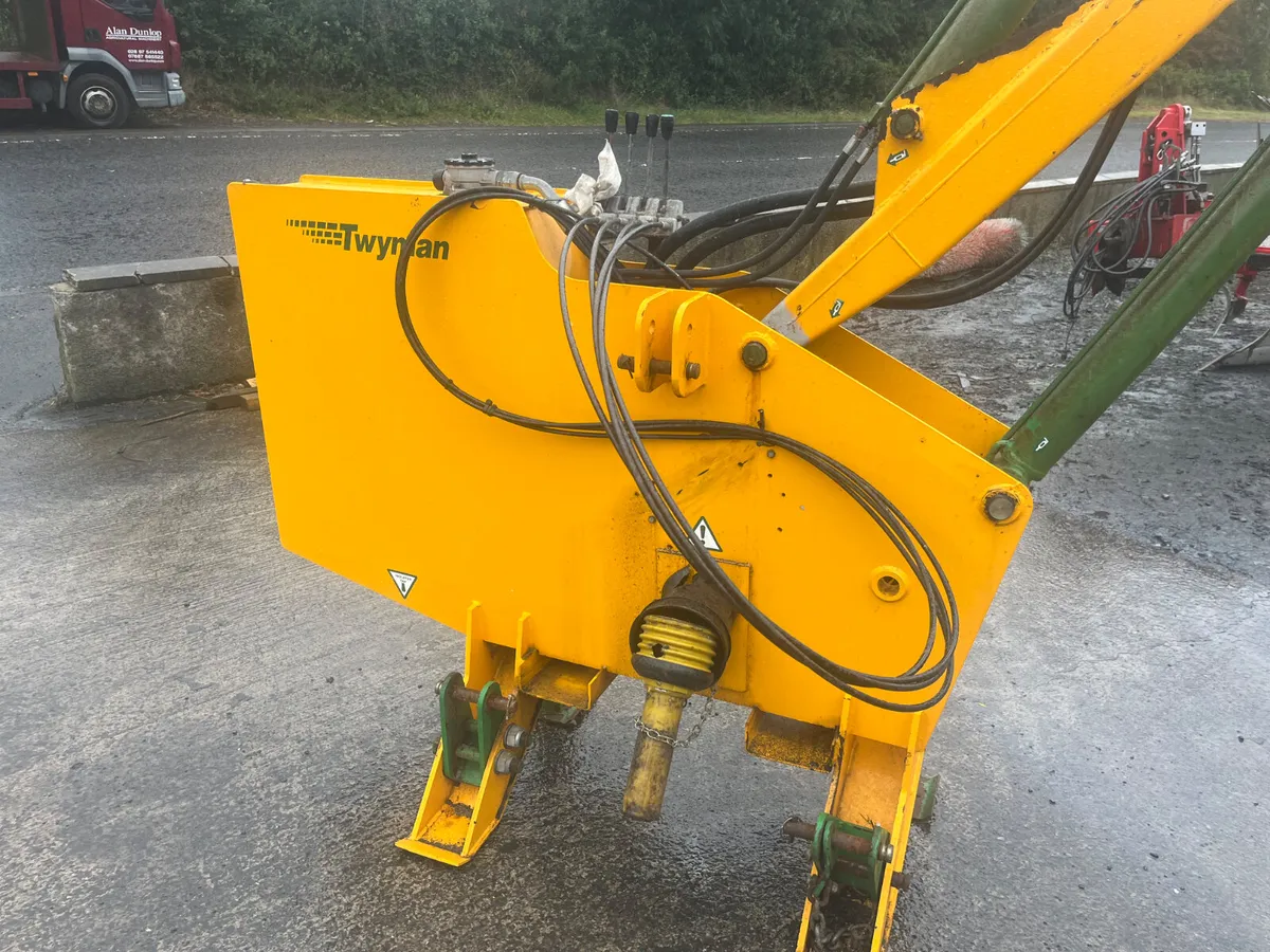 Used Twyman 457 Hedgecutter - Image 2