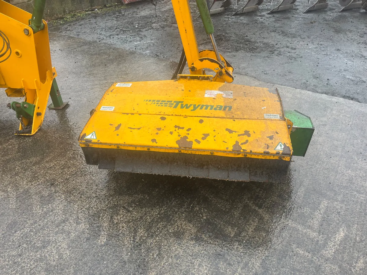 Used Twyman 457 Hedgecutter - Image 4