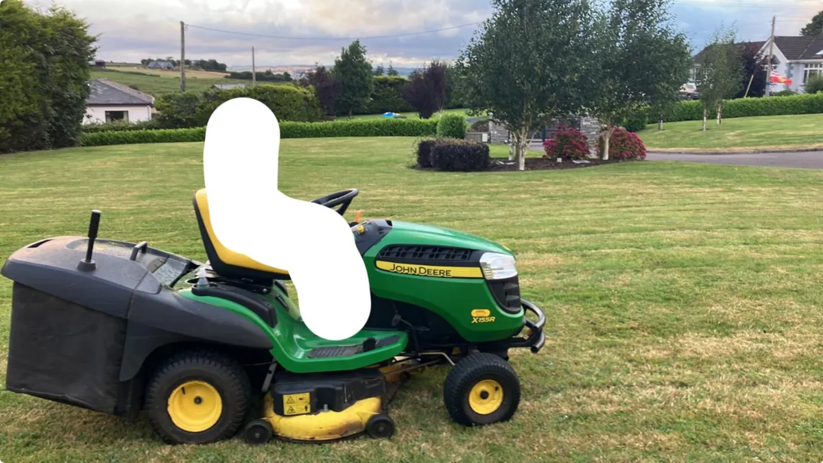 John Deere x155 tractor lawnmower