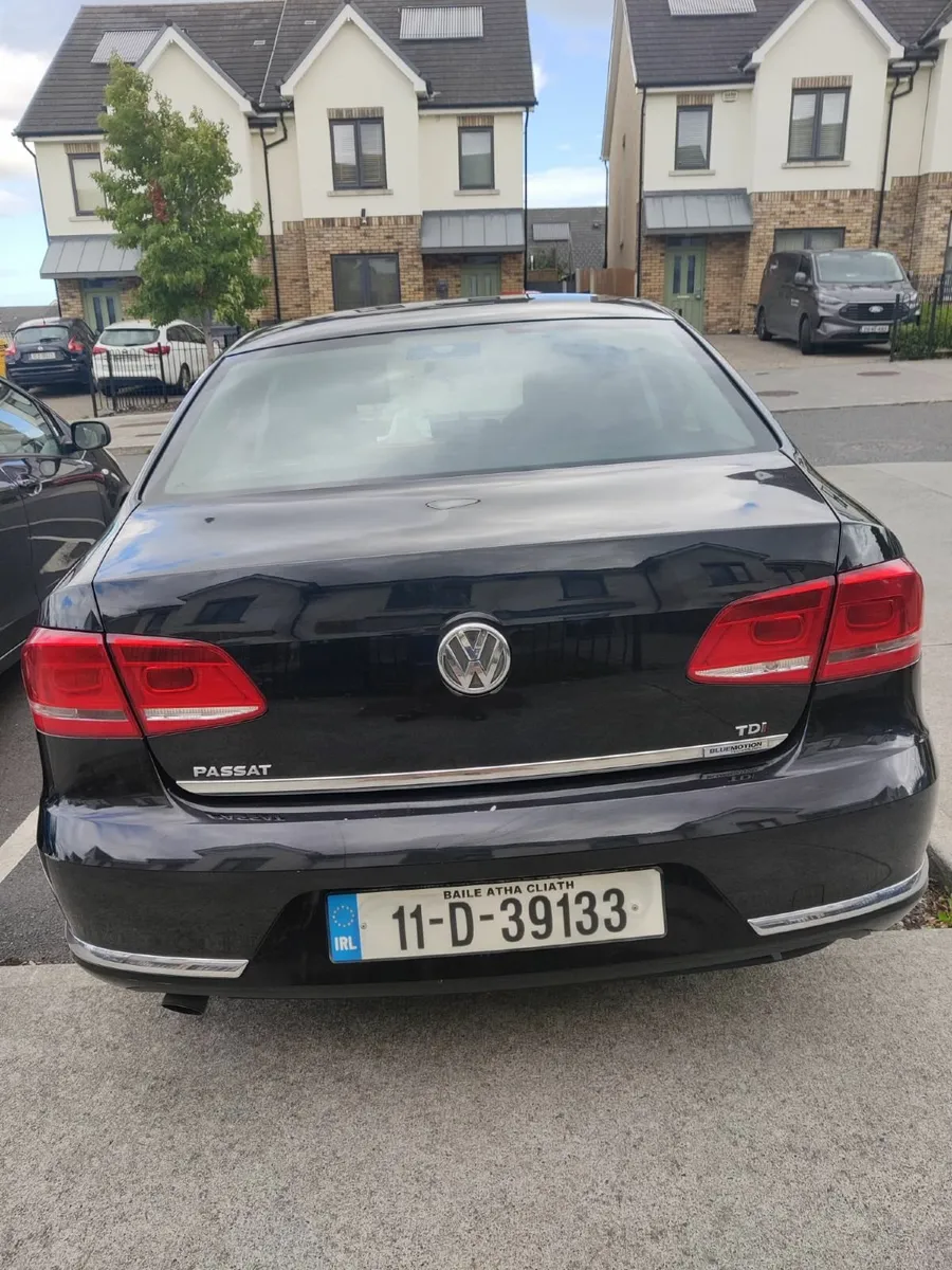 Volkswagen Passat 2011 - Image 4