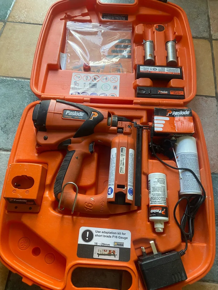 Second fix nail gun - Image 1