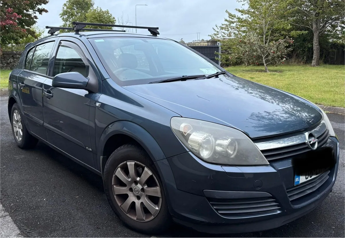 Opel Astra Club 1.4i 16V 5DR (2006) - Image 1