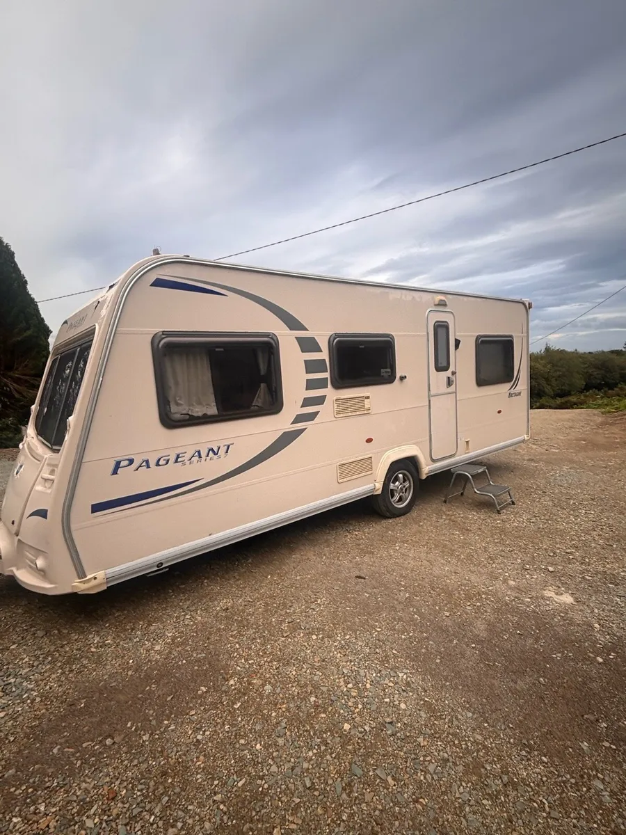 Caravan - Image 1