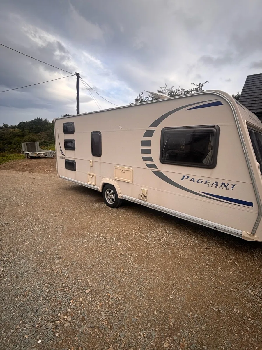 Caravan - Image 2