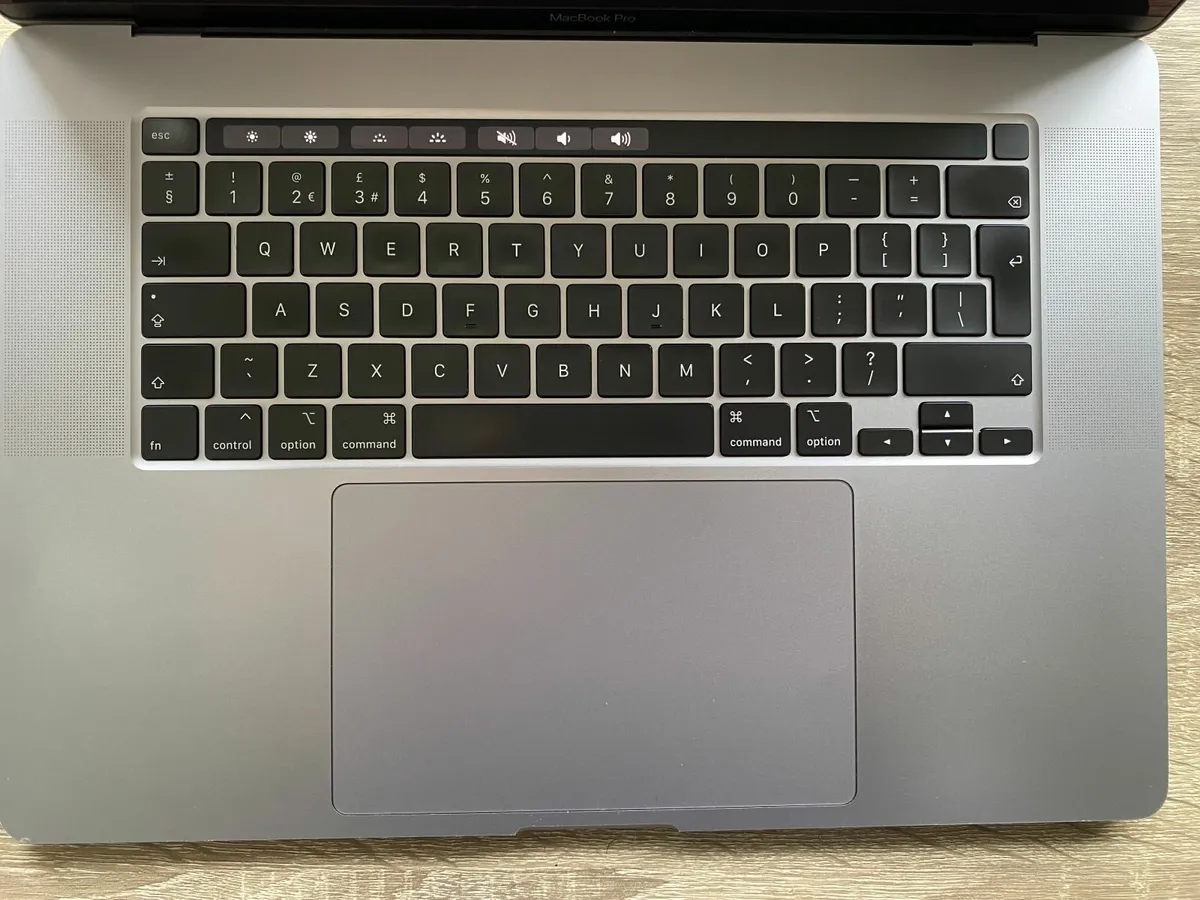 Apple MacBook Pro 16inch (2019) i9-9980HK | 32GB | - Image 3