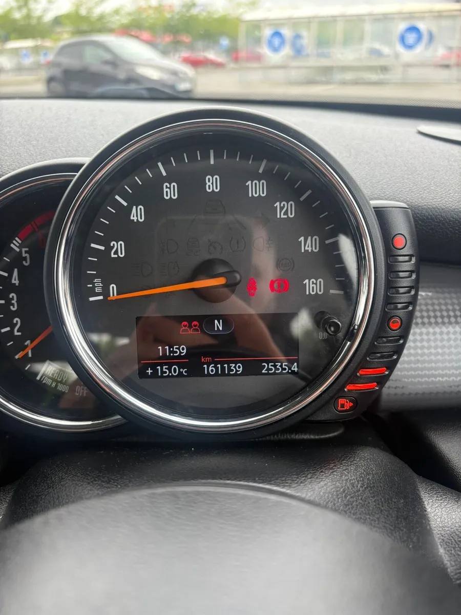 Mini Cooper Sport - Image 4
