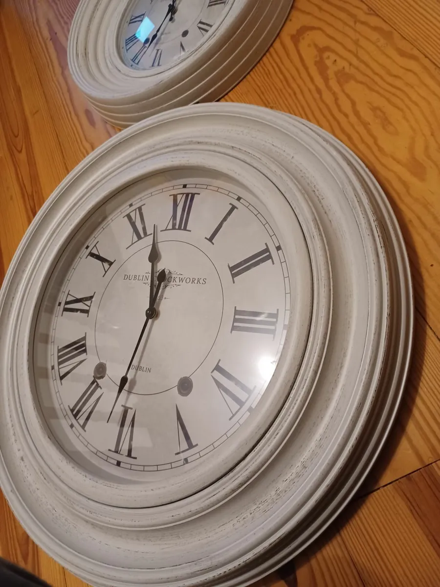 WAll clock set. - Image 3