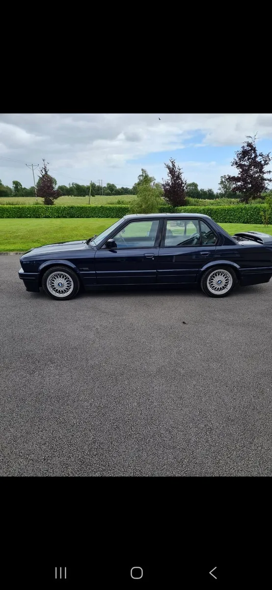 E30 - Image 3