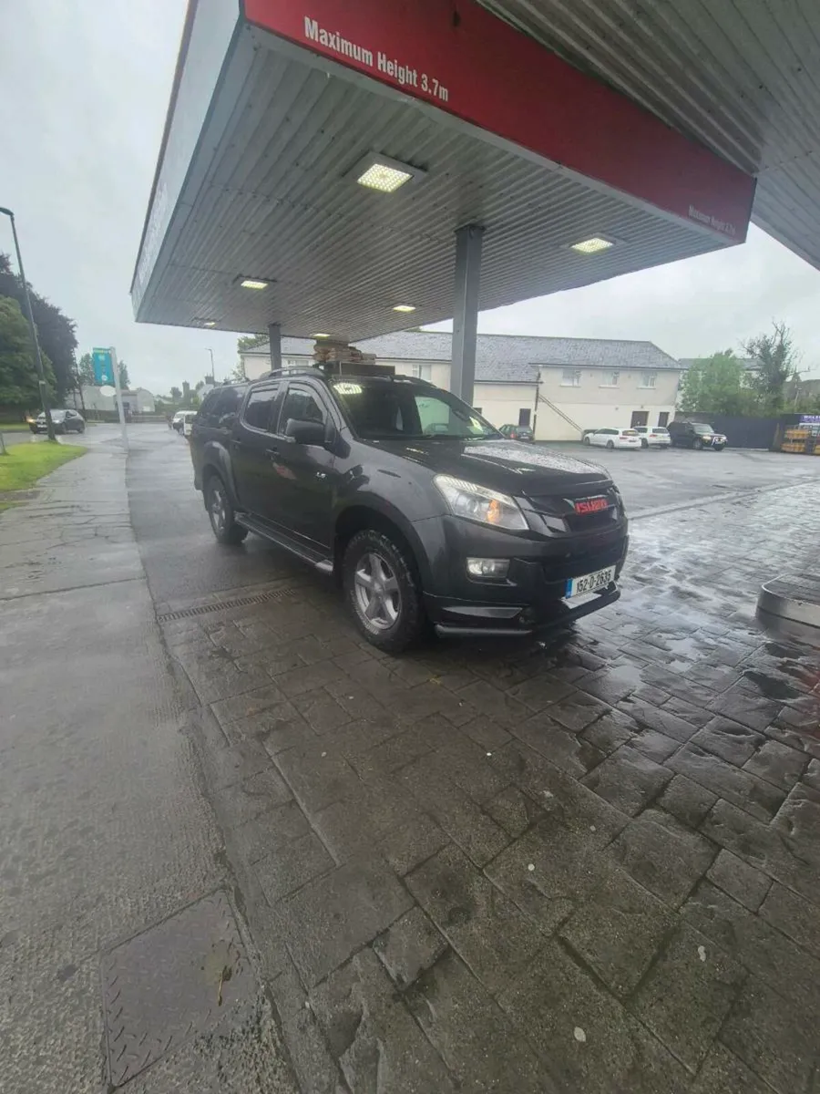 Isuzu  DeMax Crew Cab  152 - Image 1