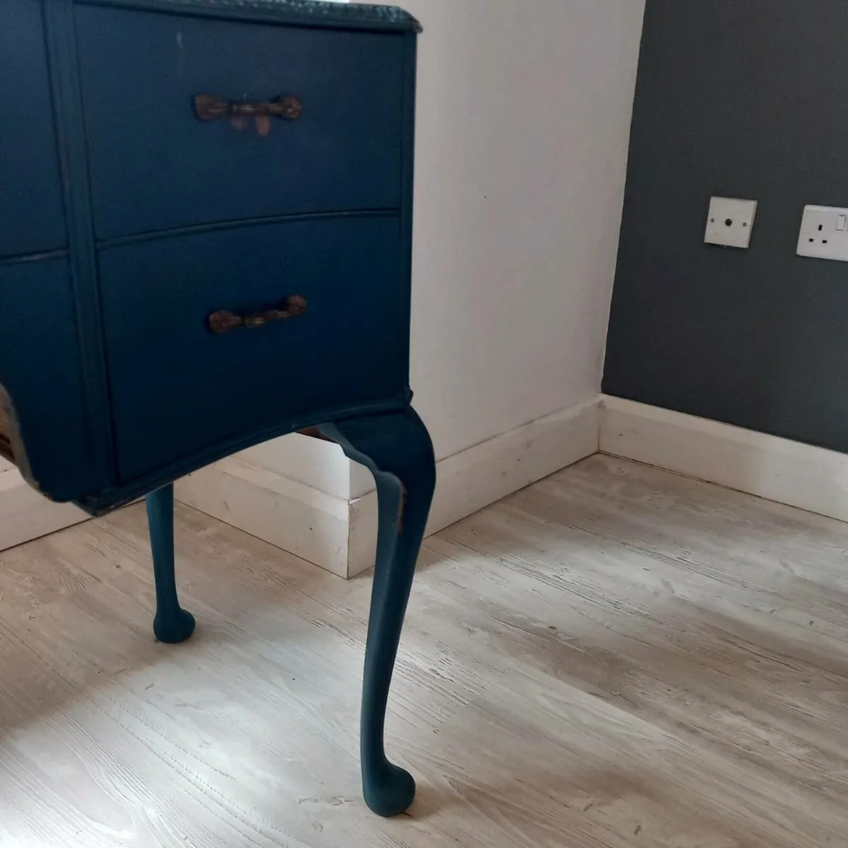 Vanity Table - Image 4