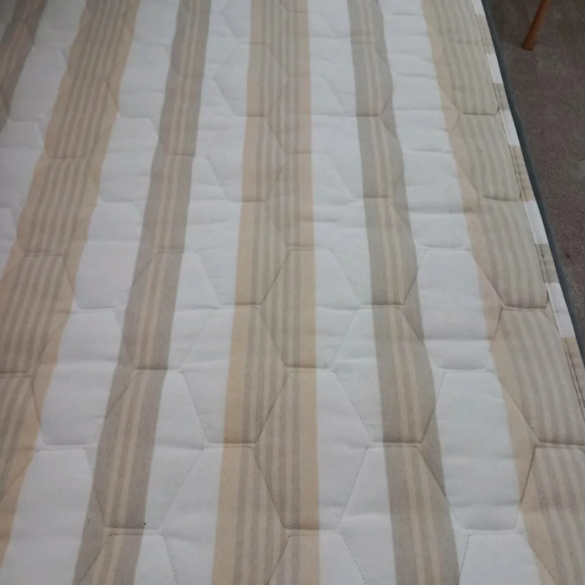 Bed - Image 2