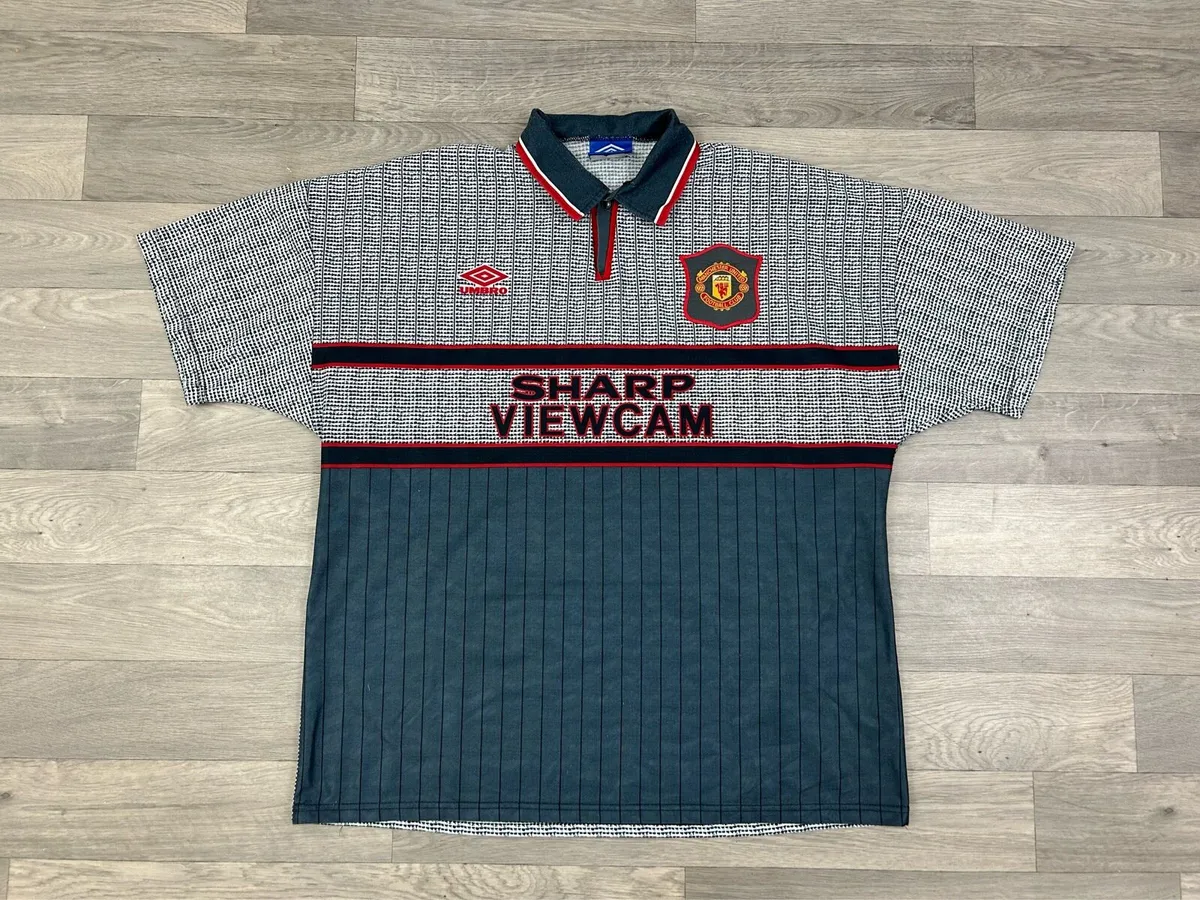 Genuine Vintage 1995 Manchester United Away Jersey - Image 1